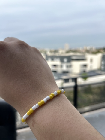 Bracelet Coloré Jaune Et Blanc